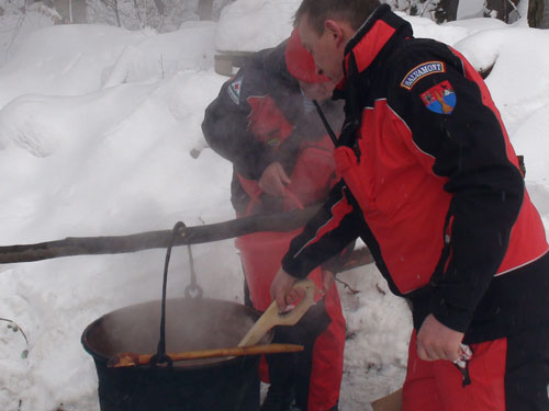 Foto Refugiu Salvamont Cavnic (c) eMM.ro